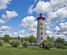 Vue générale de la Bataille-du-Moulin-à-Vent, qui montre les perspectives panoramiques depuis les étages supérieurs du moulin à vent, 2009.; Parks Canada Agency / Agence Parcs Canada, André Guindon, 2009.