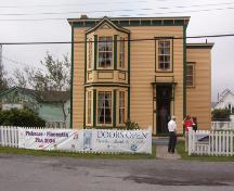Photo of front facade of O'Reilly House taken during Doors Open 2004.; HFNL/ 2006