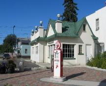 View of LittleChief Service Station from 20th Street highlighting the tile roof..; City of Saskatoon, Kathlyn Szalasznyj, 2005.