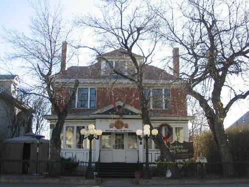 Hopkins Dining Parlour