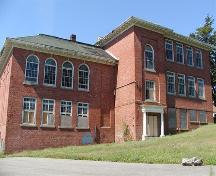 Side elevation showing slope of lot, Greenvale School, Dartmouth, Nova Scotia, 2005.; HRM Planning and Development Services, Heritage Property Program, 2005.