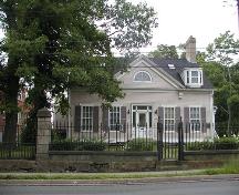 Front elevation, Thorndean, Halifax, Nova Scotia, 2005.; Heritage Division, NS Dept. of Tourism, Culture and Heritage, 2005.