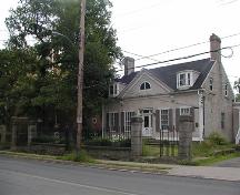 Side and front elevations, Thorndean, Halifax, Nova Scotia, 2005.; Heritage Division, NS Dept. of Tourism, Culture and Heritage, 2005.