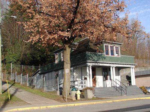 oblique view from street, 2009