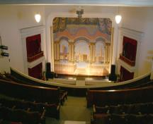 Vue de l'auditorium du balcon de l'édifice municipal et auditorium de Virden, Virden, 2005; Historic Resources Branch, Manitoba Culture, Heritage and Tourism, 2005