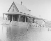 Porter House pendant la crue printanière; Town of Grand Bay-Westfield