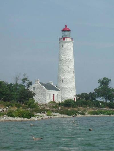 Phare avec logement du gardien de phare