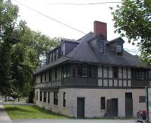 Rear and side elevations, Royal Bank Building, Halifax, Nova Scotia, 2005.; Heritage Division, NS Dept. of Tourism, Culture and Heritage, 2005.