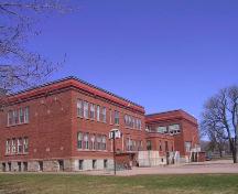 Showing east elevation; MacNaught History Centre and Archives, Donna Williams, 2003