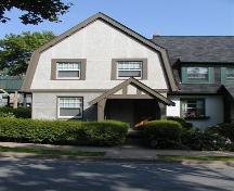 Front elevation of corner unit, Hennessey Place Hydrostones, Halifax, Nova Scotia, 2004.; HRM Planning and Development Services, Heritage Property Program, 2005.