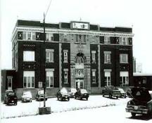 View of the main entrance of Union Station, 1991.; Heritage Research Associates, M. Carter, 1991.