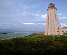 Vue générale du phare de Pointe-au-Père; Agence Parcs Canada | Parks Canada Agency