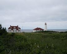 Vue générale de la station de phare de Cape Anguille; Linkum Tours, Ed English