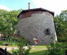 Vue générale de la tour Martello 2; Commission des champs de bataille nationaux \ The National Battlefields Commission