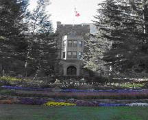 Vue extérieur de l'édifice d'administration; Parks Canada Agency / Agence Parcs Canada