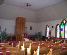 Intérieur - sanctuaire de l'église unie Cromer, Cromer, 2006; Historic Resources Branch, Manitoba Culture,Heritage, Tourism and Sport, 2005