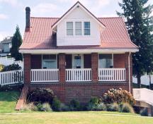 Exterior view of the Manager's House, Port Haney Brick Company; City of Maple Ridge, 2003