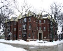 Primary elevations, from the northwest, of the Anvers Apartments, Winnipeg, 2006; Historic Resources Branch, Manitoba Culture, Heritage and Tourism, 2006