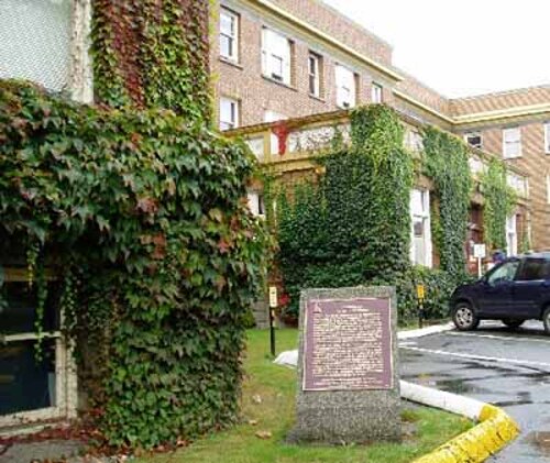 Vue générale avec la plaque de la CLMHC
