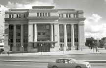 Photo prise de l'extérieur; Monique Trépanier, Architectural History Branch | Direction de l'histoire de l'architecture, 1988