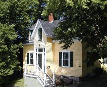 Robert Innes House, Dartmouth, Nova Scotia, 2005.; Heritage Division, NS Dept. of Tourism, Culture and Heritage, 2005.