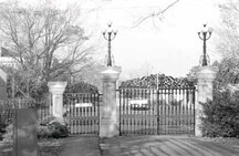 General view of the secondary gates and fences.; Parks Canada | Parcs Canada.