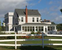 Side elevation and sunporch; Province of PEI, F. Pound, 2020