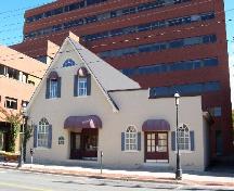 120, rue Carleton, vue du côté sud montrant les lignes de la toiture; City of Fredericton 2004