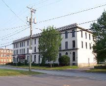364 rue Argyle (ancienne usine de Palmer-McLellan) vue du côté ouest de l'édifice
; City of Fredericton